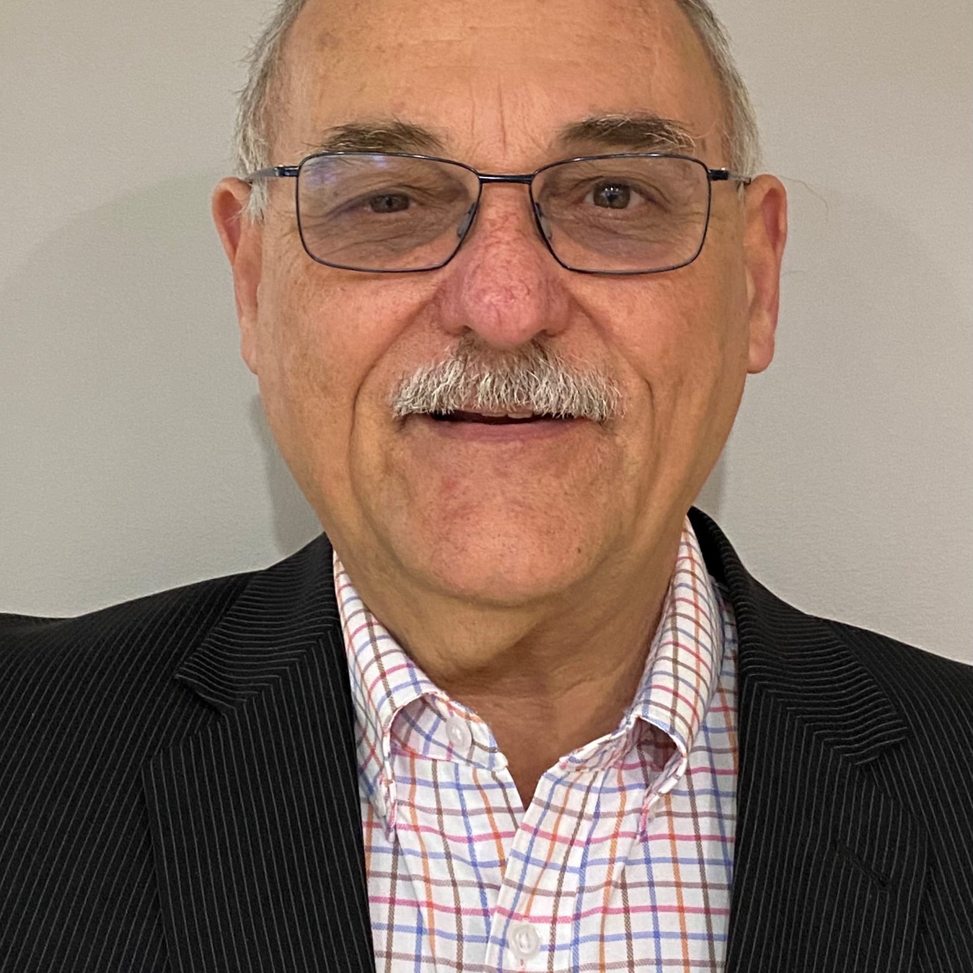 Profile Pic - Stan Lambrinos Profile Pic - Stan Lambrinos